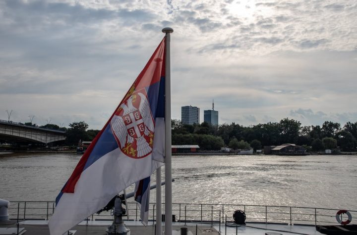 serbian-flag-on-ship